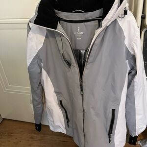 Columbia Women's Gray and White Ski Jacket